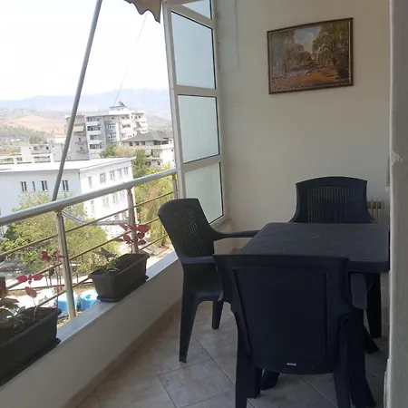 Feodora's Appartamento Gjirokastër